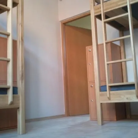 Hostel4u