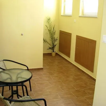 Hostel4u بيت شباب